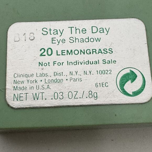 CLINIQUE Stay the Day Eye Shadow 20 Lemongra .03 oz .8 g mini pressed powder NEW - Picture 3 of 3